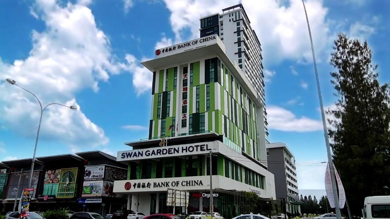 Swan Garden Hotel Malacca Exterior photo