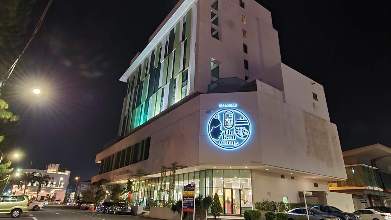 Swan Garden Hotel Malacca Exterior photo