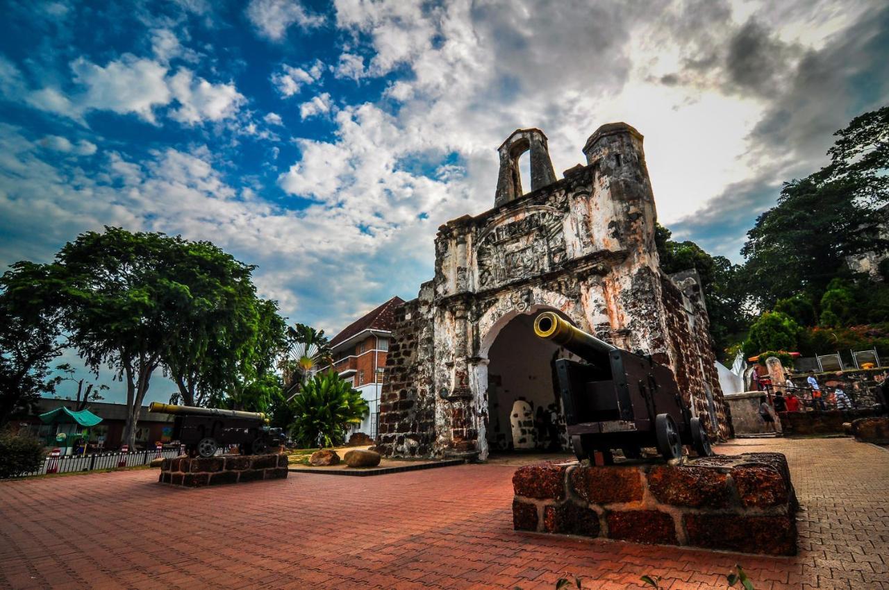 Swan Garden Hotel Malacca Exterior photo