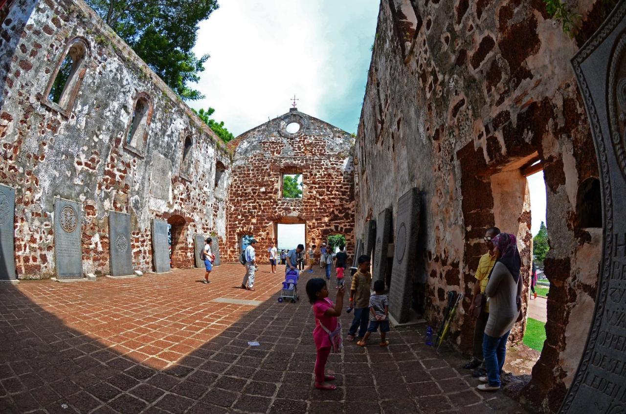 Swan Garden Hotel Malacca Exterior photo