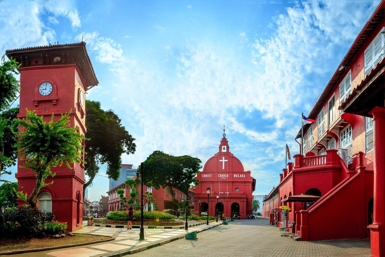 Swan Garden Hotel Malacca Exterior photo